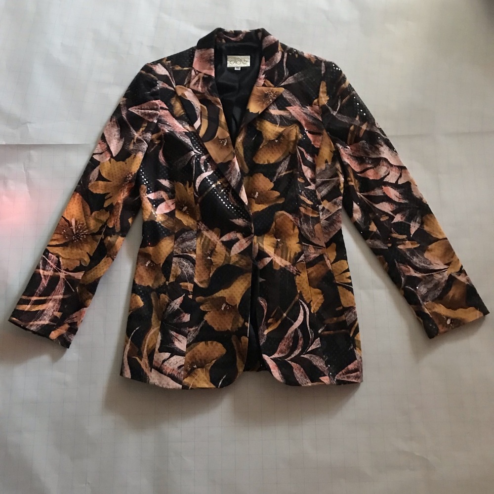 Pretty Cache Jacket. Fully Lined. - image 1